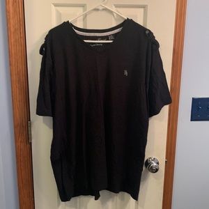 Black 3x v neck t shirt made by Lion’s Crest